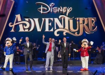 Disney Adventure Disney Cruise Line kapal pesiar pertama di Asia berlabuh di Singapura